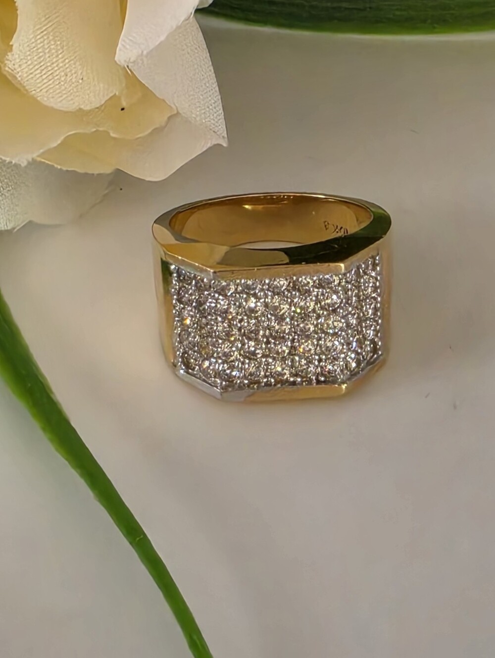 10k Yellow Gold Prong Set Angular Diamond Band